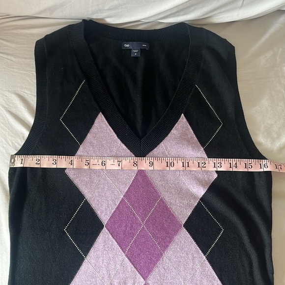 Gap Women’s Black and Purple Argyle Sweater Vest size medium - Picture 6 of 10